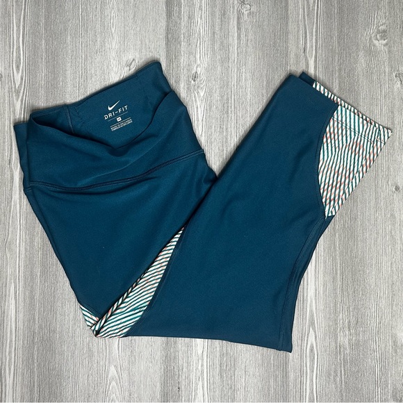 Nike - Dri-Fit - Cropped Leggings - XL - Teal/Pink/White - Picture 2 of 3